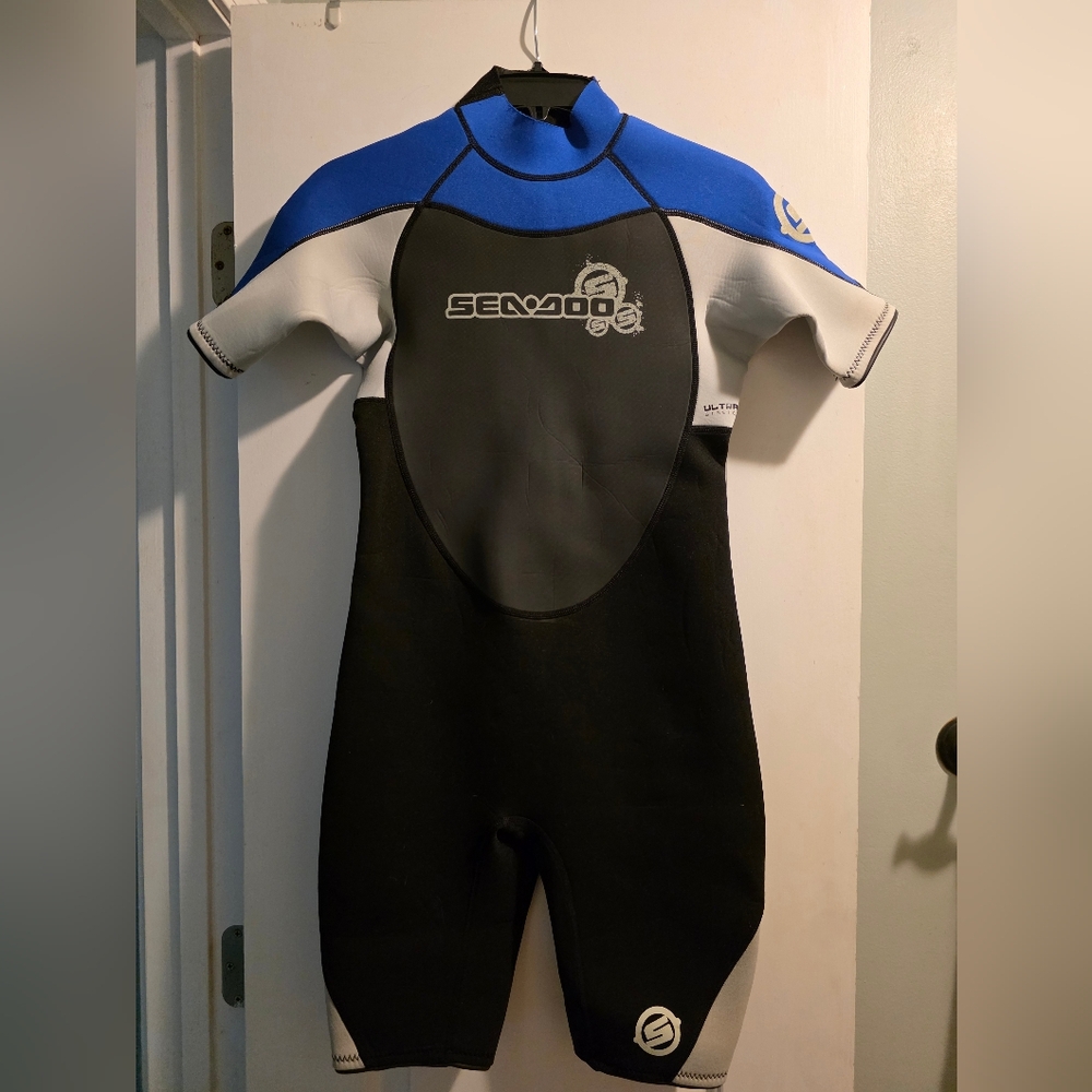 Sea-Doo Shorty Wetsuit - Blue, Black & White Size 14 Youth